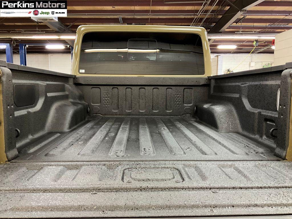 new 2025 Jeep Gladiator car, priced at $51,995
