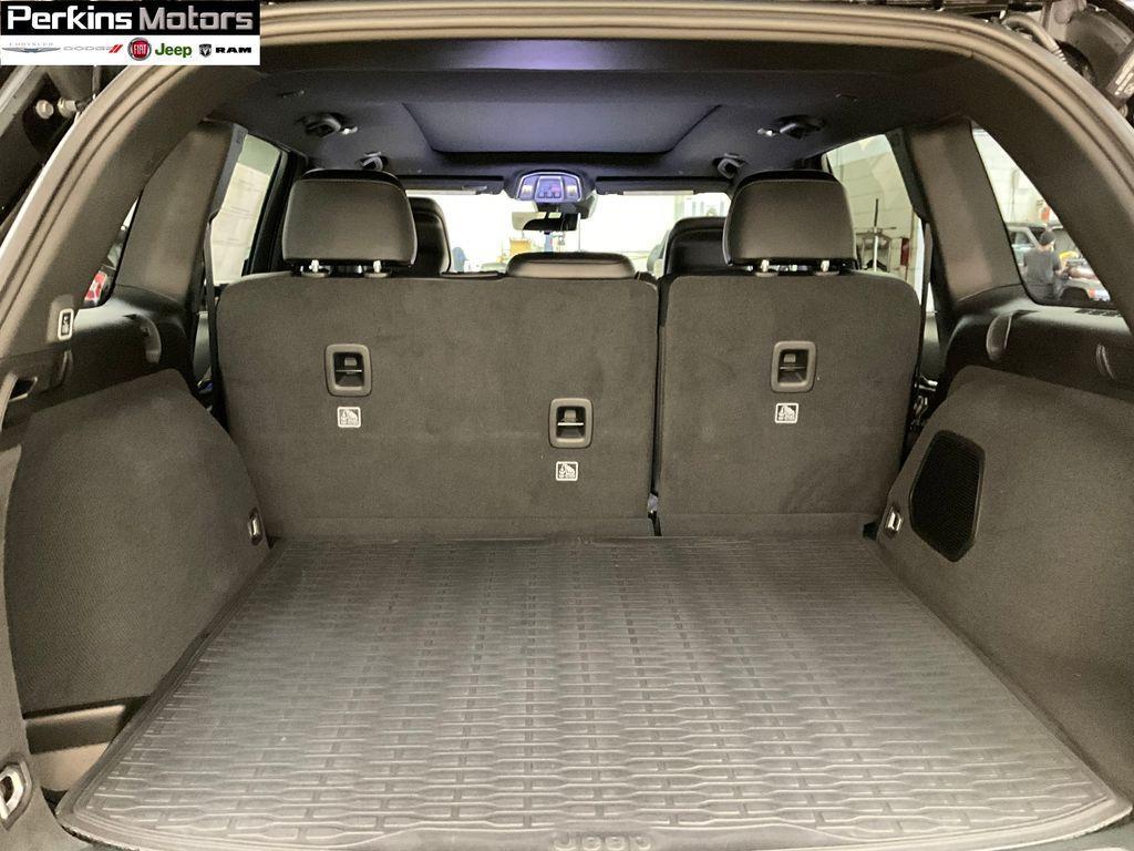 new 2025 Jeep Grand Cherokee car, priced at $65,984