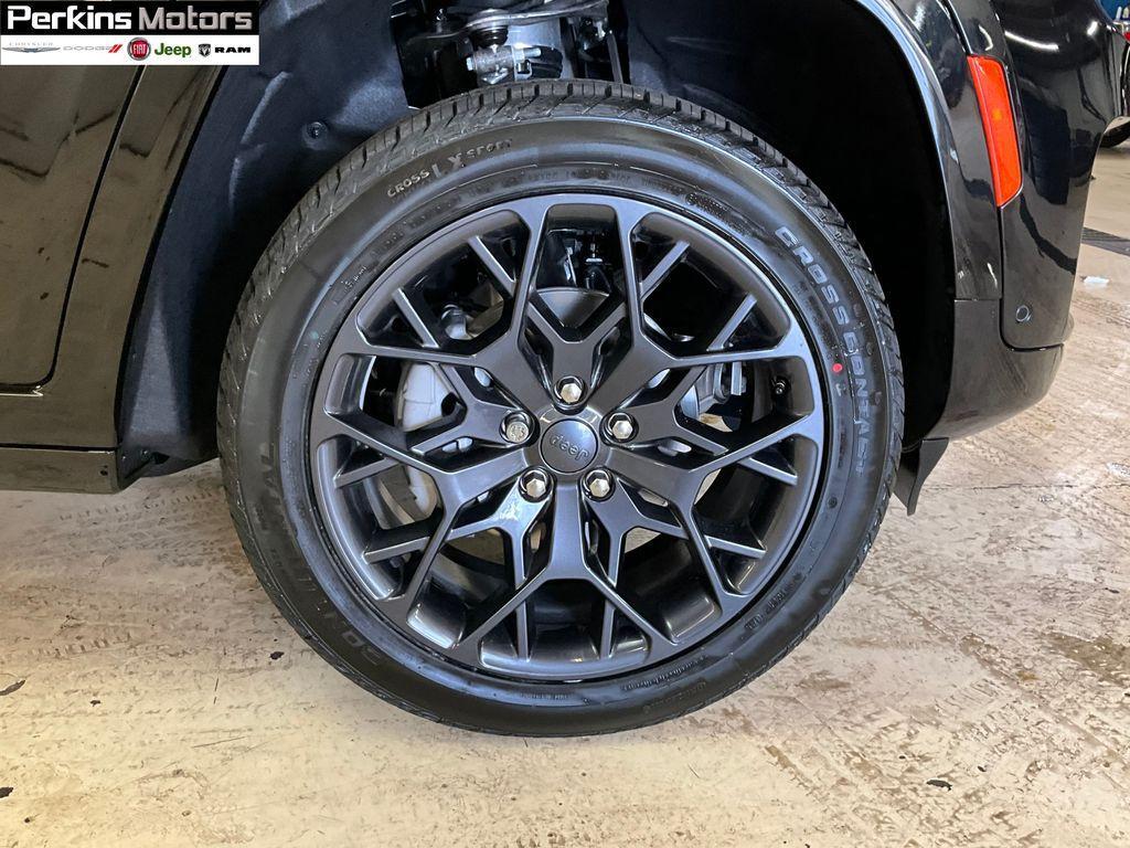 new 2025 Jeep Grand Cherokee car, priced at $65,984