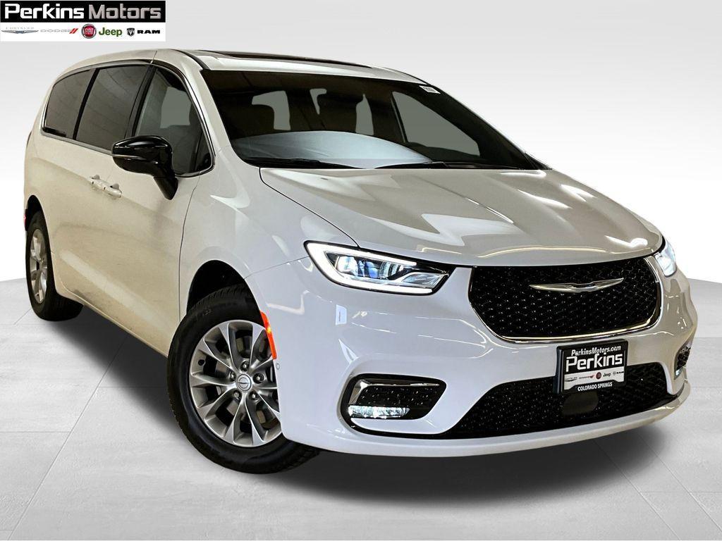 new 2026 Chrysler Pacifica car, priced at $53,438