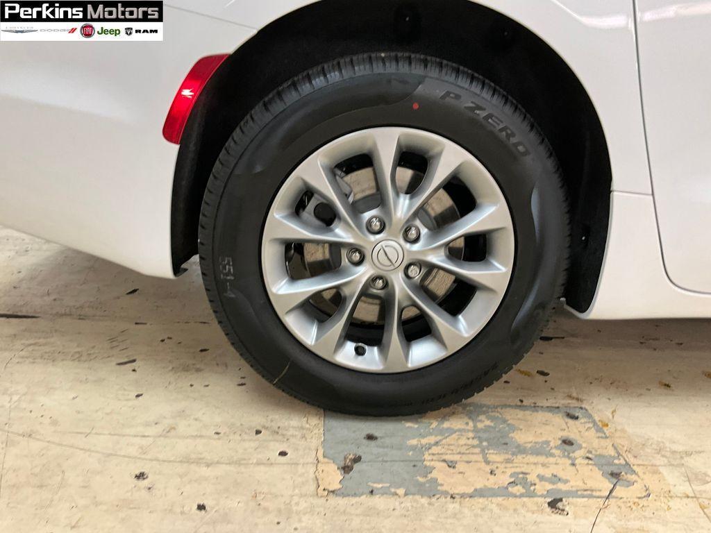 new 2026 Chrysler Pacifica car, priced at $53,438