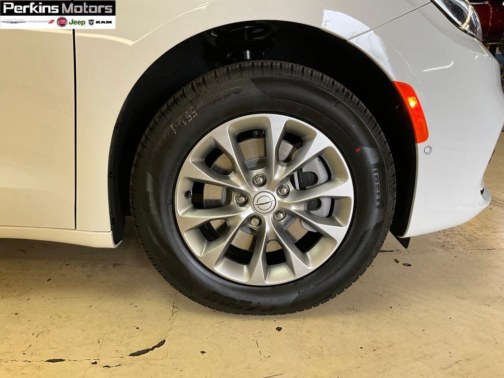 new 2026 Chrysler Pacifica car, priced at $53,438