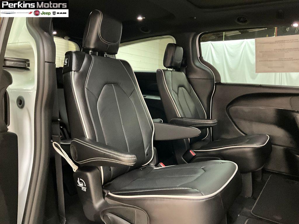 new 2026 Chrysler Pacifica car, priced at $53,438