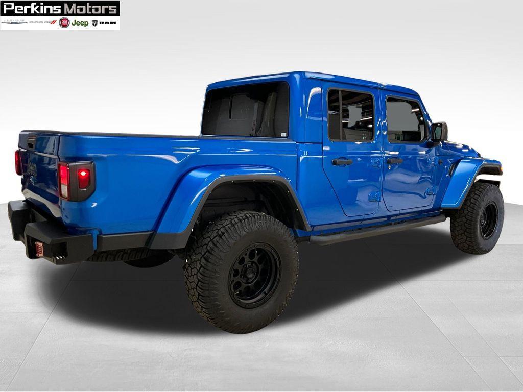 used 2022 Jeep Gladiator car, priced at $40,642