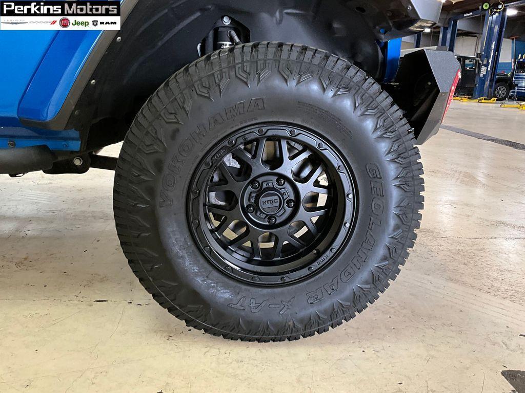 used 2022 Jeep Gladiator car, priced at $40,642