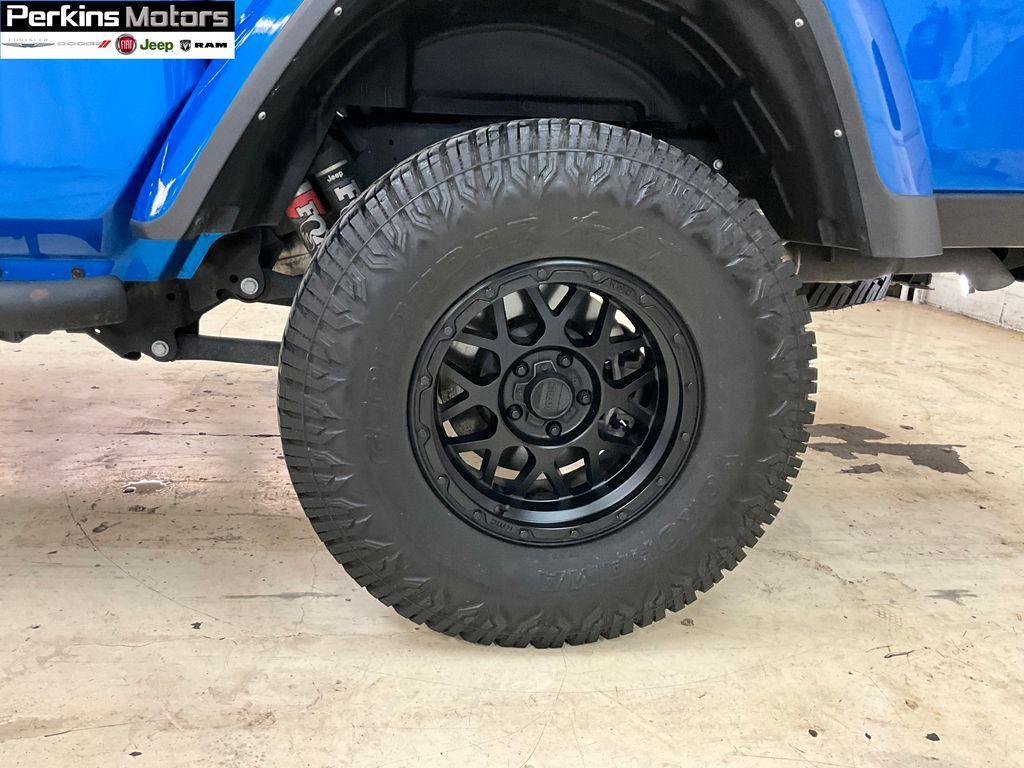 used 2022 Jeep Gladiator car, priced at $40,642