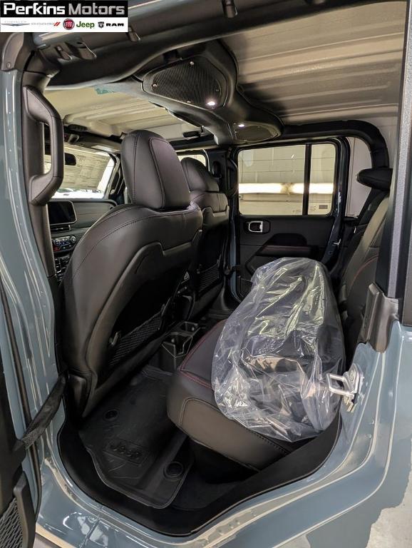 new 2026 Jeep Gladiator car, priced at $61,833