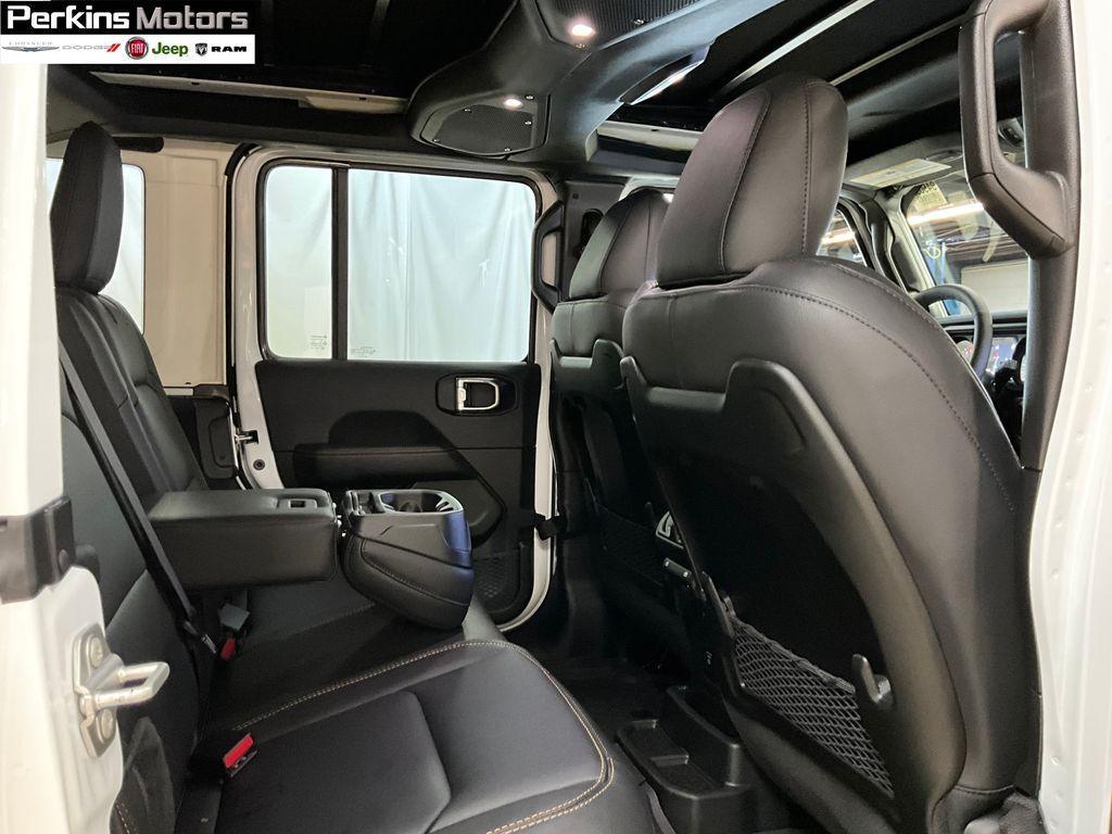 new 2025 Jeep Wrangler car, priced at $55,602