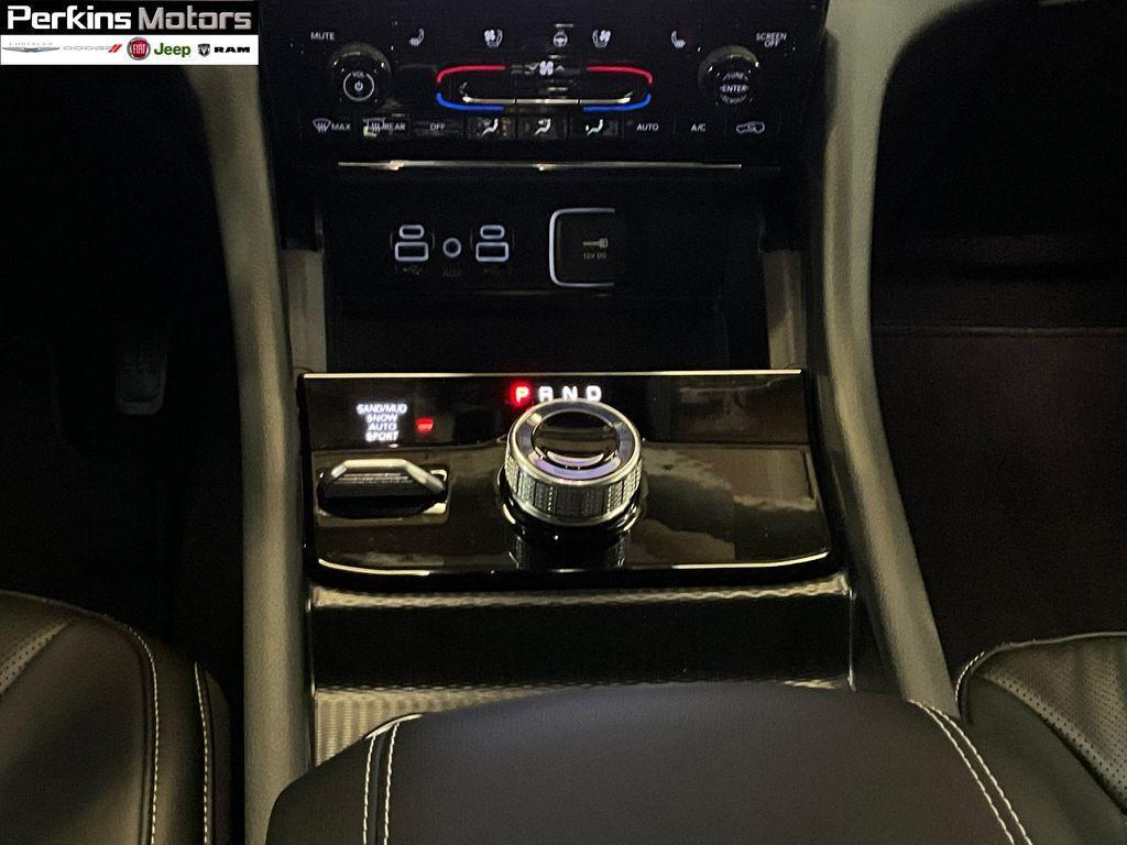 new 2025 Jeep Grand Cherokee car, priced at $48,267