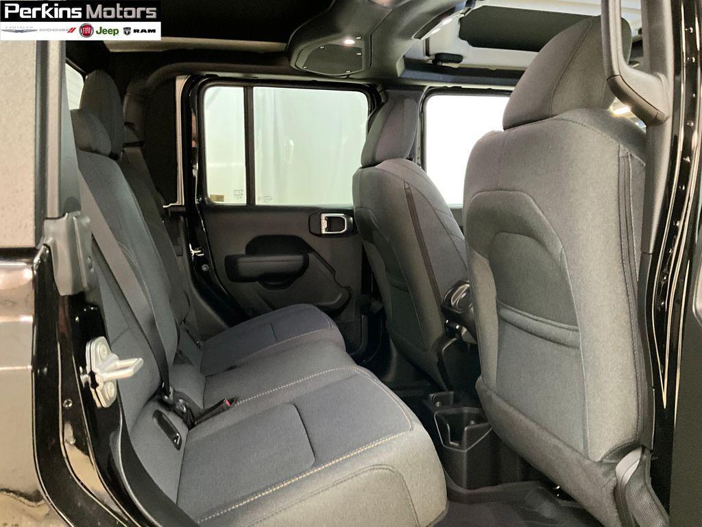 new 2025 Jeep Gladiator car, priced at $42,986