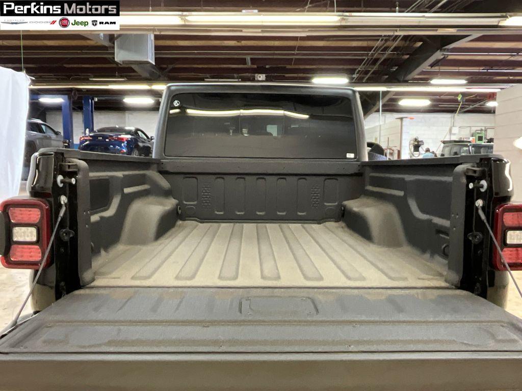 new 2025 Jeep Gladiator car, priced at $42,986