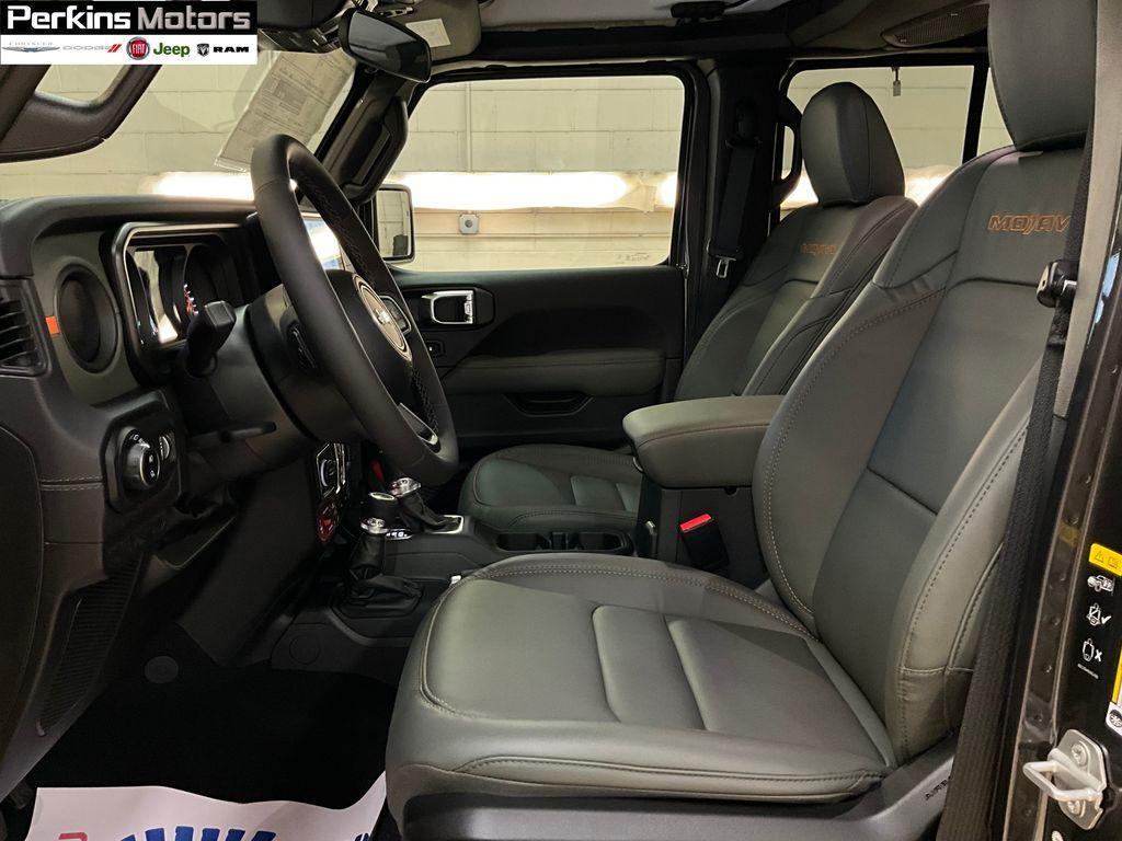 new 2025 Jeep Gladiator car, priced at $51,405