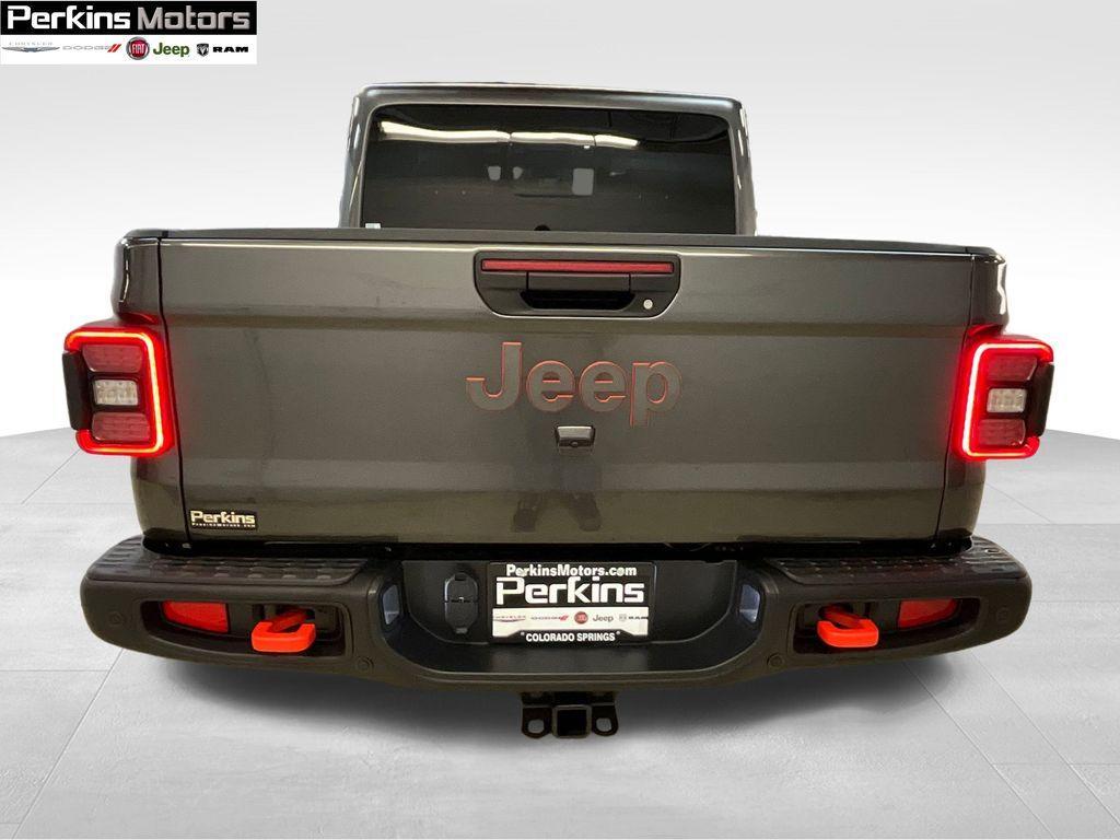 new 2025 Jeep Gladiator car, priced at $51,405