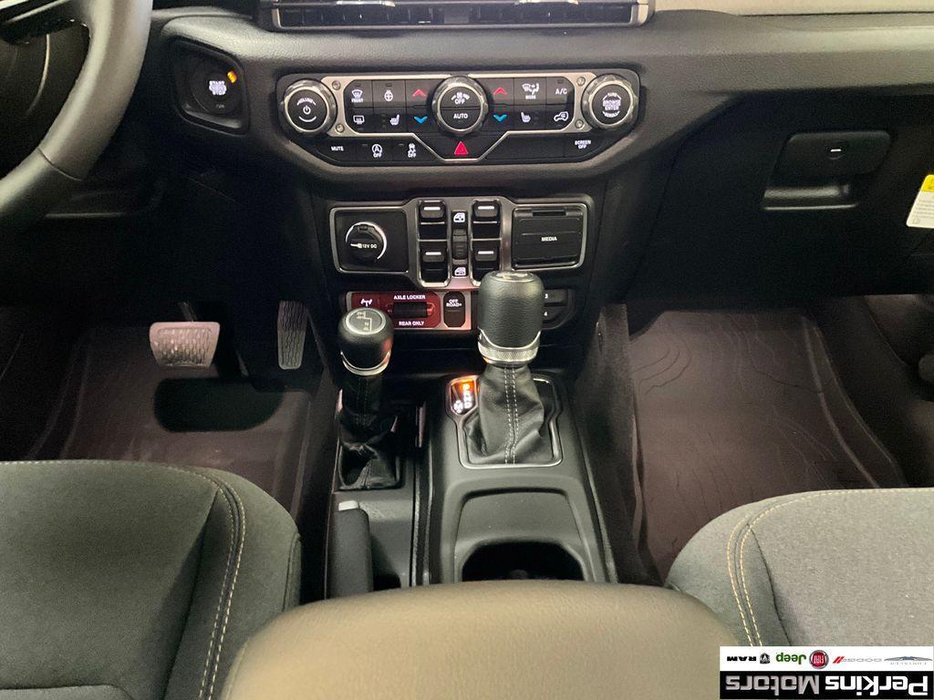 new 2025 Jeep Wrangler car, priced at $48,820