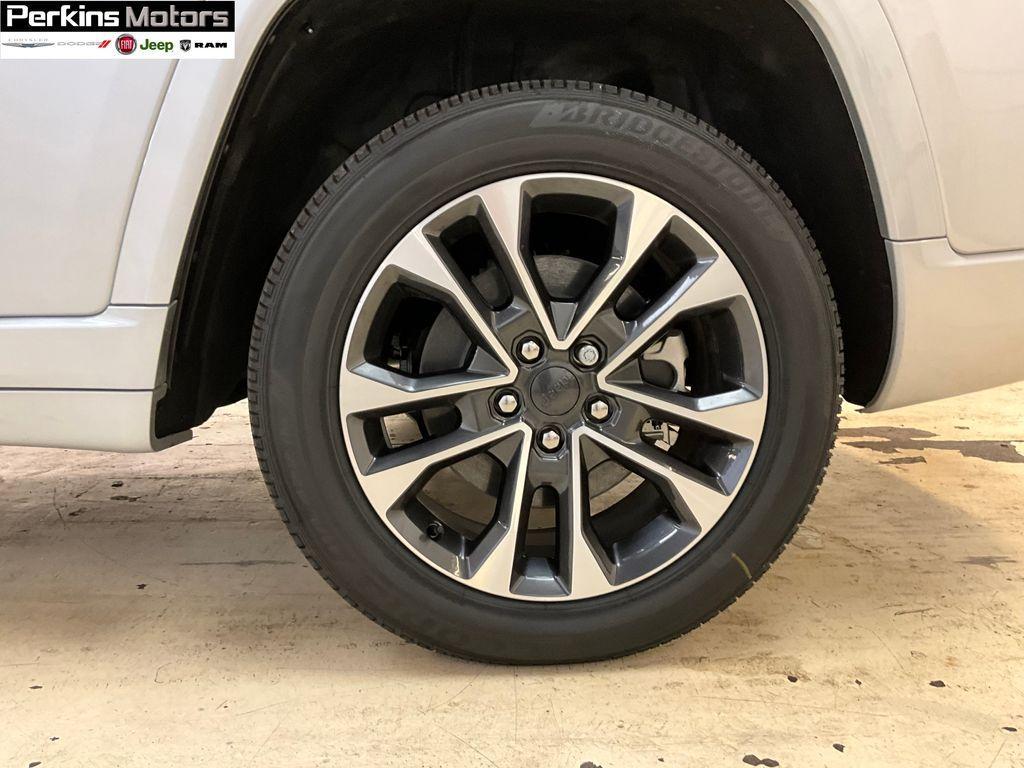 new 2024 Jeep Grand Cherokee L car, priced at $60,529