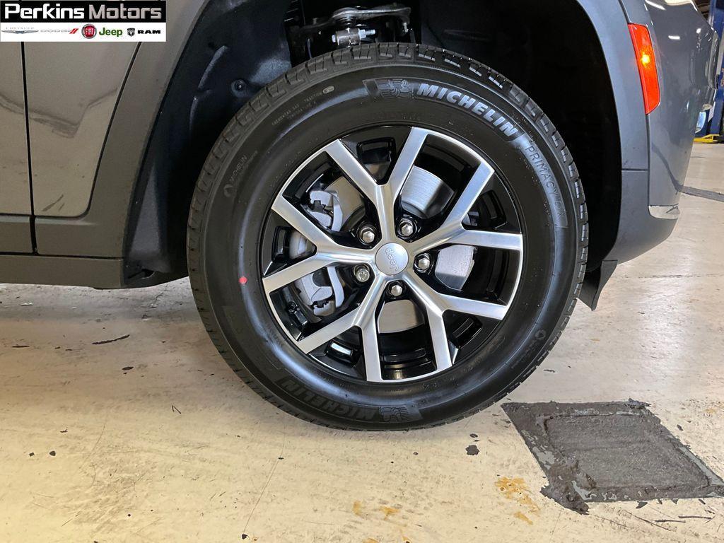 new 2025 Jeep Grand Cherokee L car, priced at $44,299