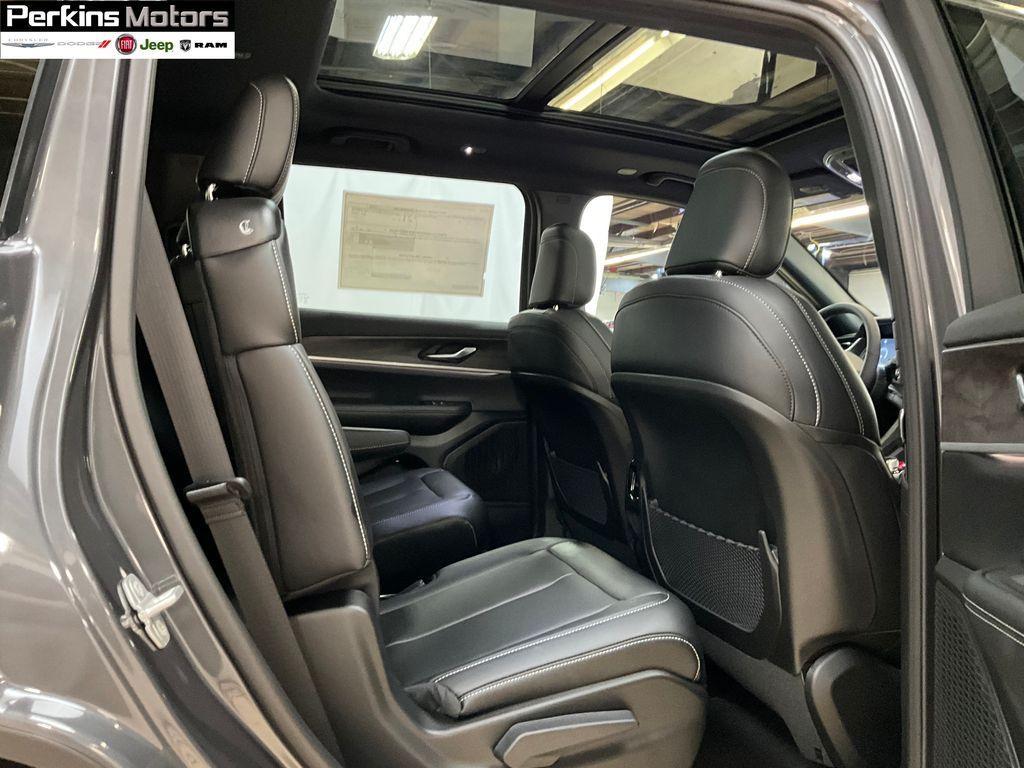 new 2025 Jeep Grand Cherokee L car, priced at $44,299