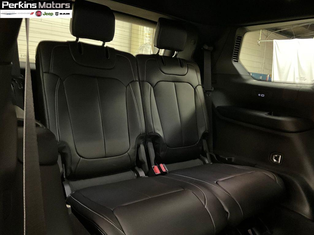 new 2025 Jeep Grand Cherokee L car, priced at $50,752