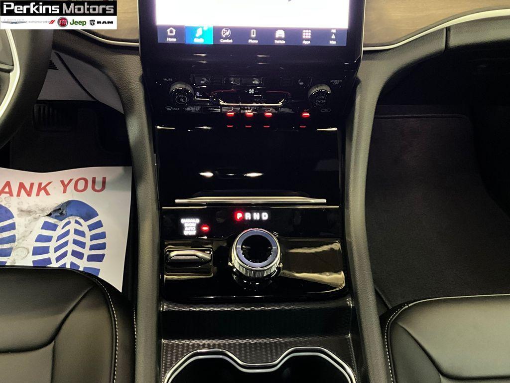 new 2025 Jeep Grand Cherokee L car, priced at $50,752