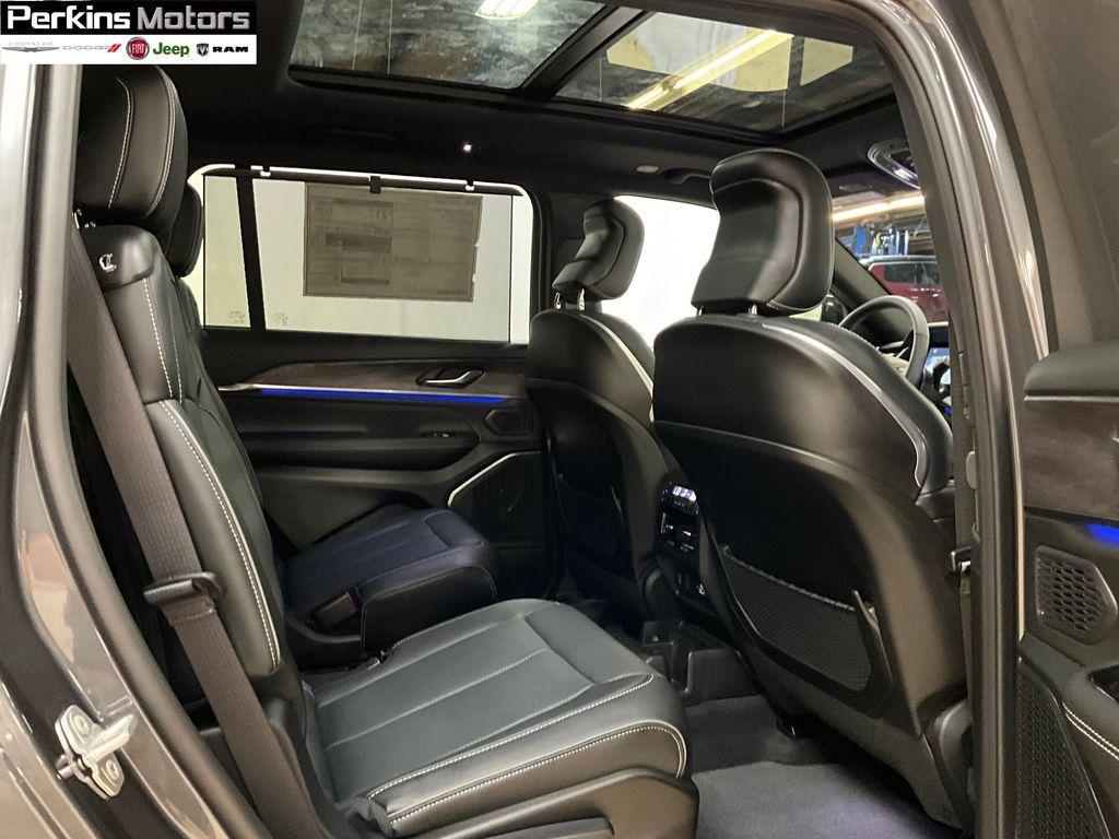new 2025 Jeep Grand Cherokee L car, priced at $60,180