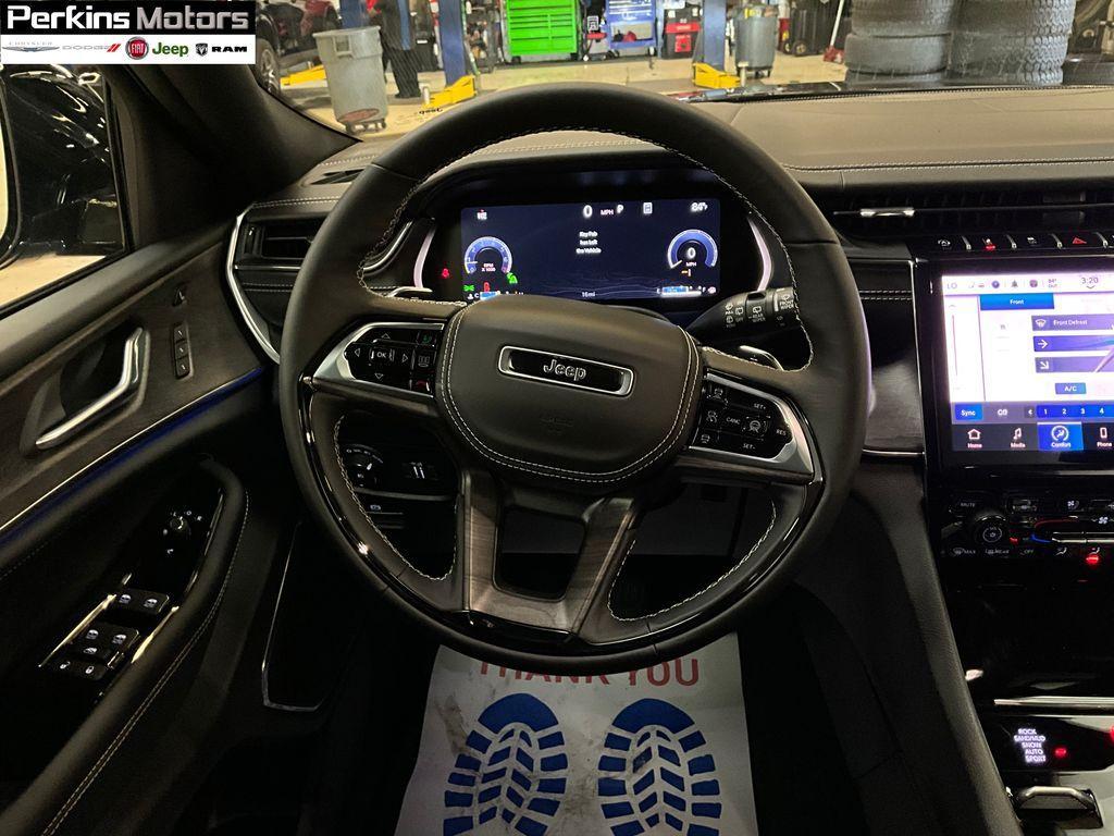 new 2025 Jeep Grand Cherokee L car, priced at $60,180