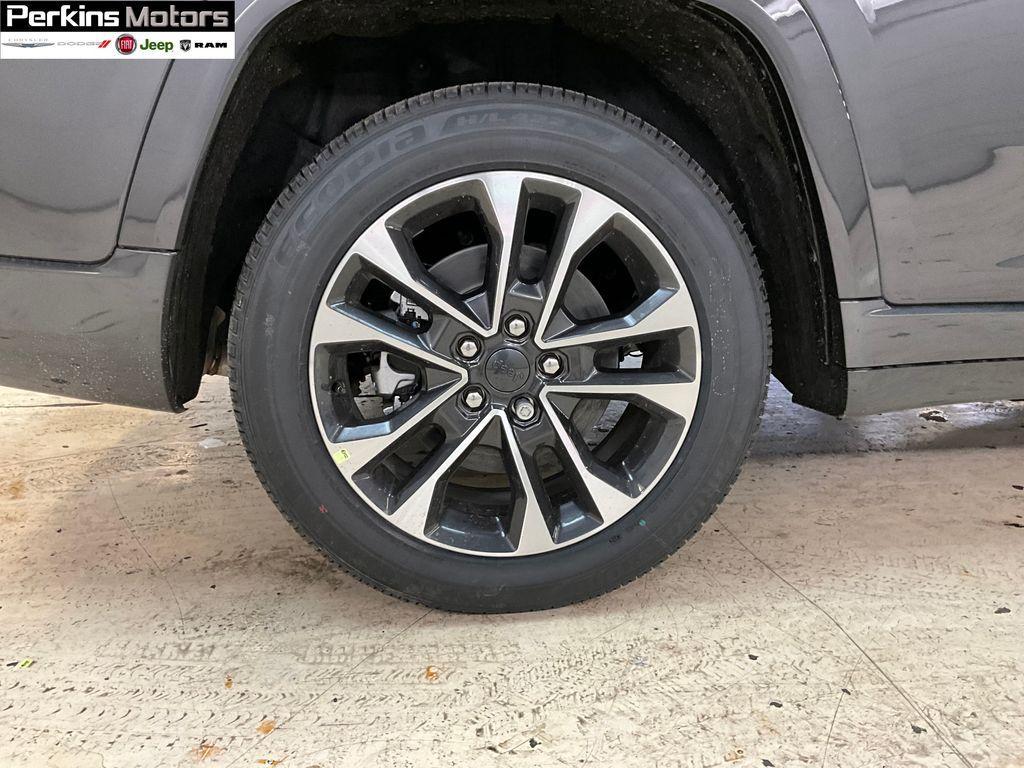 new 2025 Jeep Grand Cherokee L car, priced at $61,580