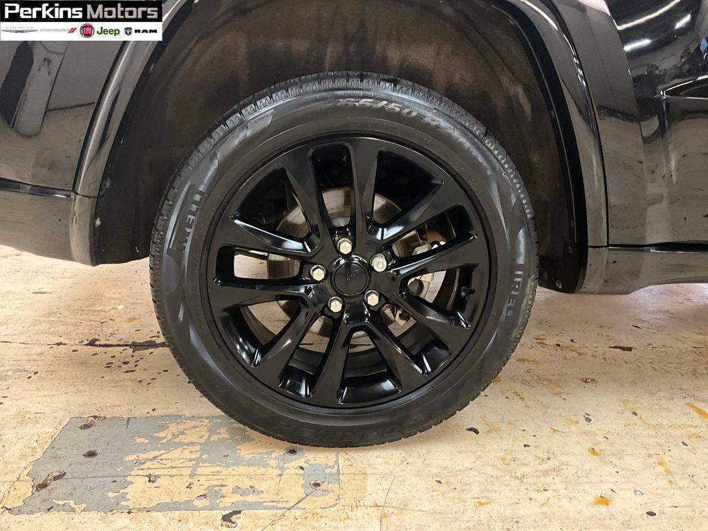 used 2020 Jeep Grand Cherokee car, priced at $23,477