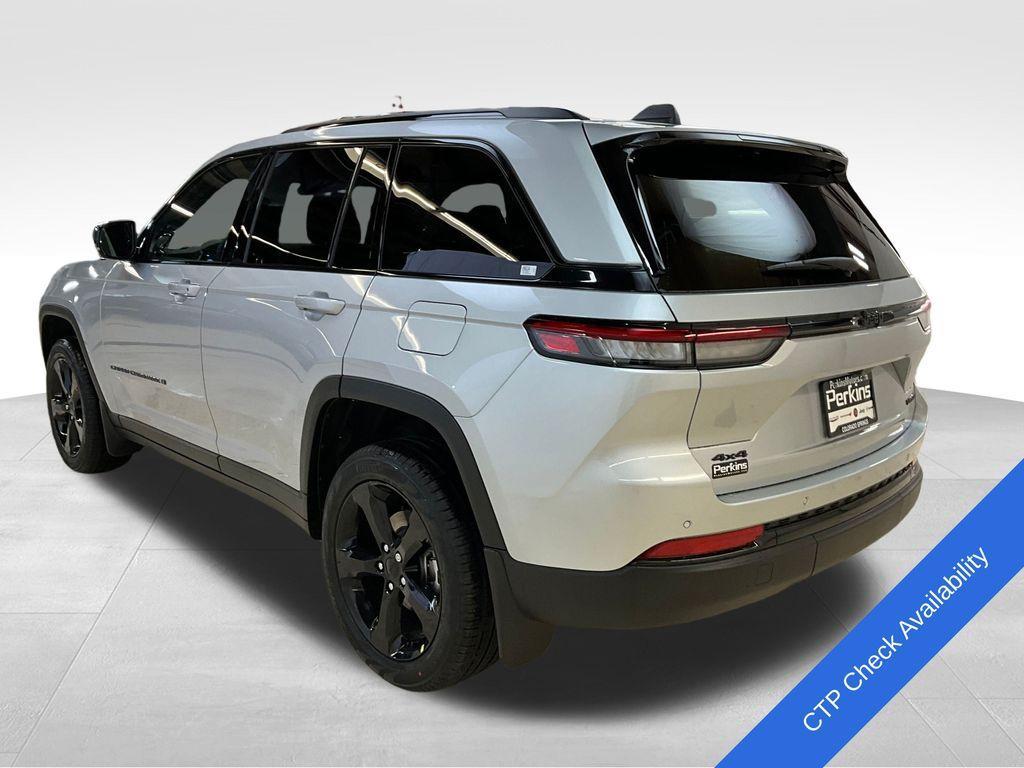 new 2025 Jeep Grand Cherokee car, priced at $48,233