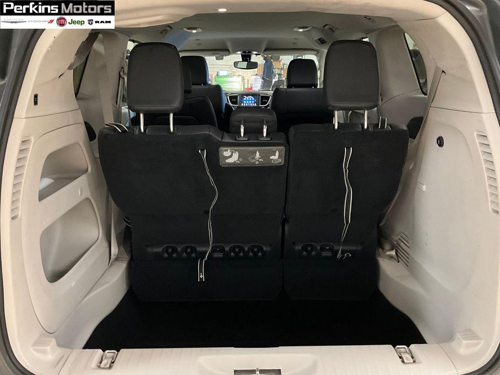 used 2018 Chrysler Pacifica car, priced at $15,594