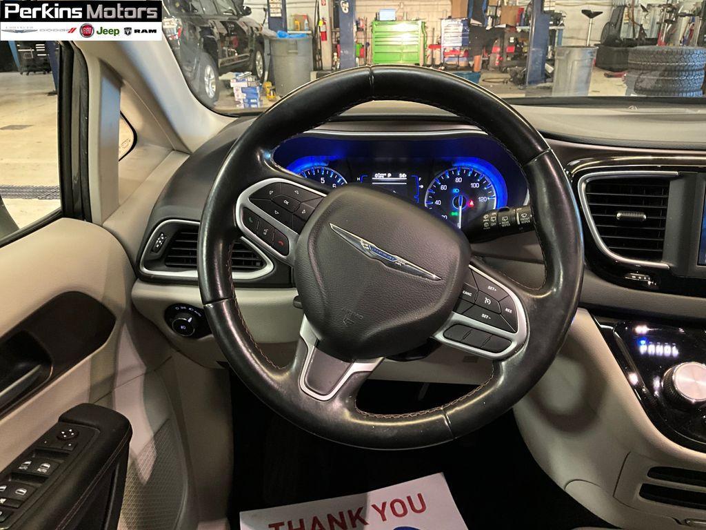 used 2018 Chrysler Pacifica car, priced at $15,594