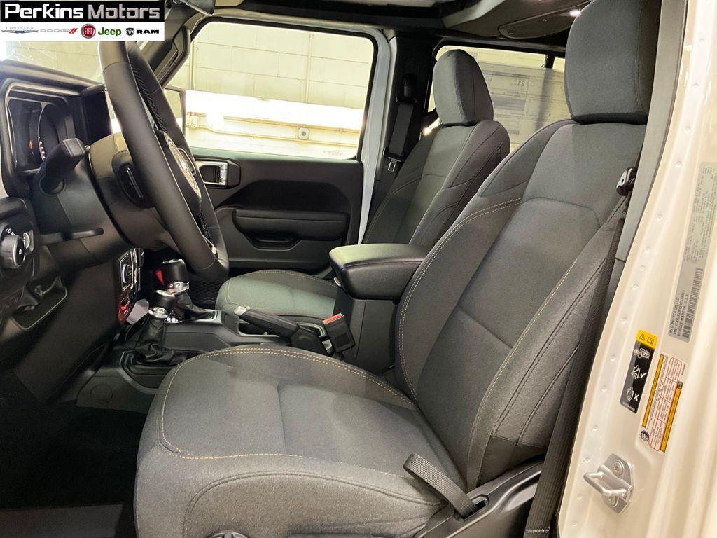 new 2025 Jeep Wrangler car, priced at $44,166