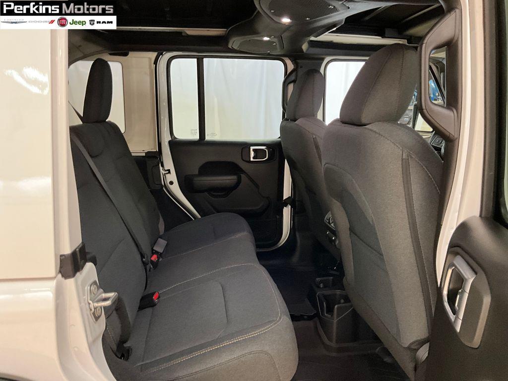 new 2025 Jeep Wrangler car, priced at $44,166