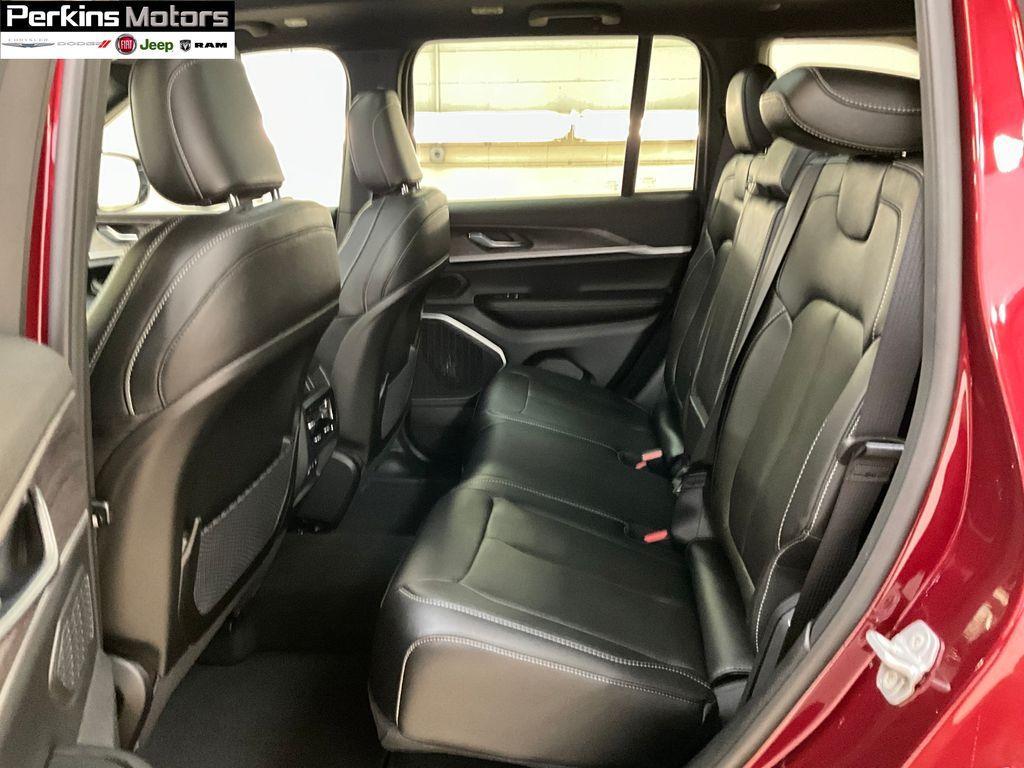 new 2025 Jeep Grand Cherokee car, priced at $46,983