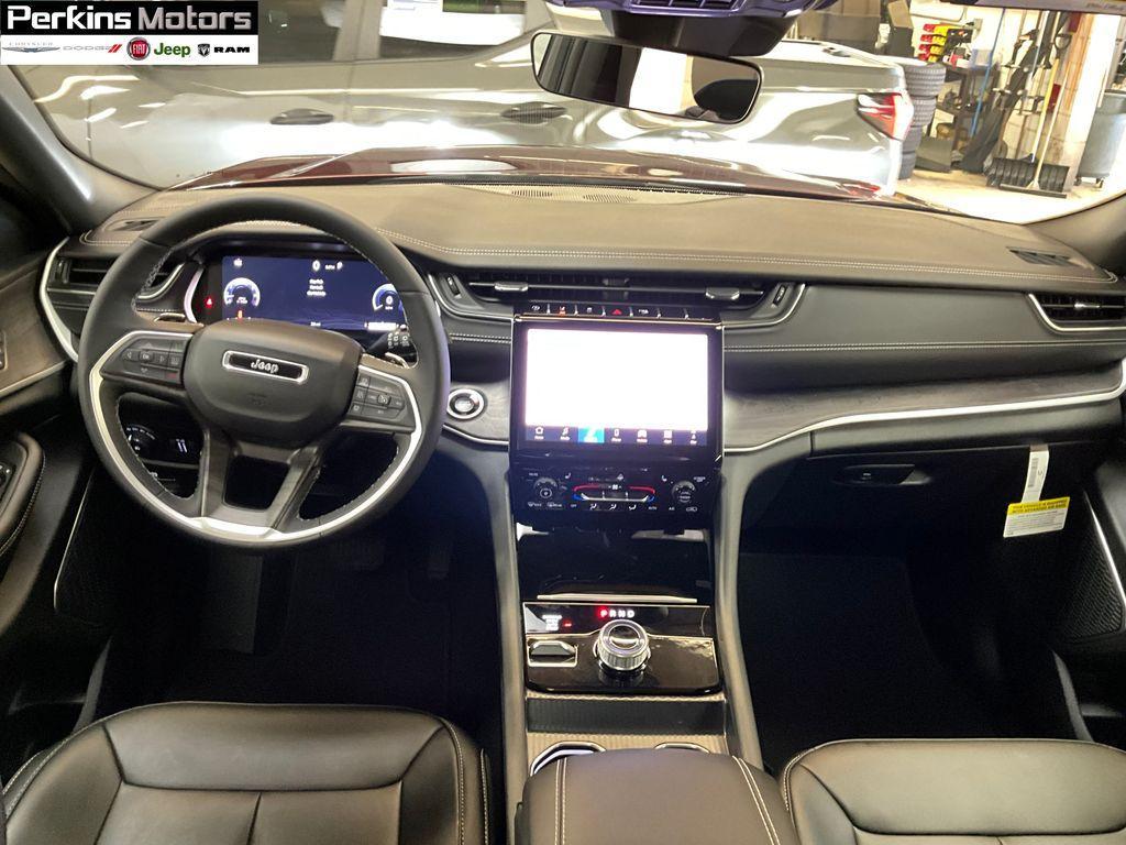 new 2025 Jeep Grand Cherokee car, priced at $46,983