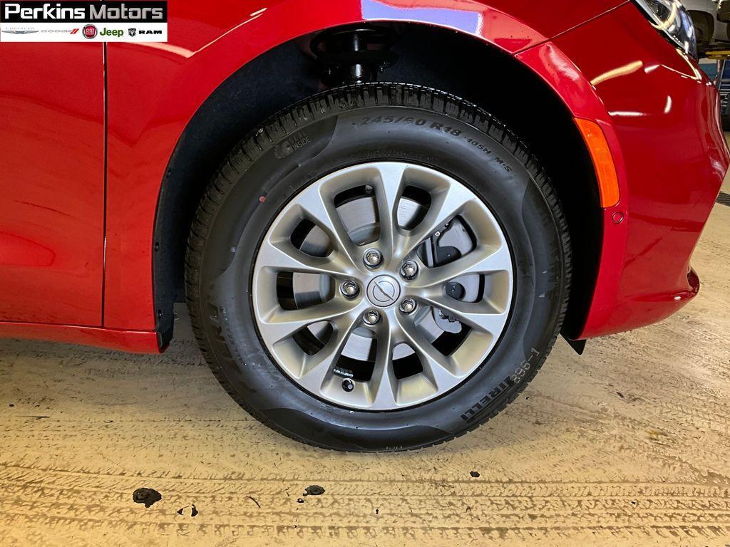 new 2026 Chrysler Pacifica car, priced at $53,677