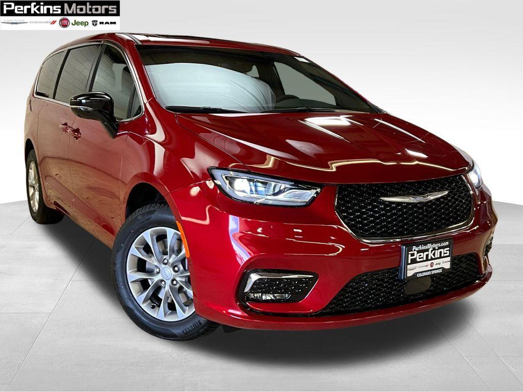 new 2026 Chrysler Pacifica car, priced at $53,677