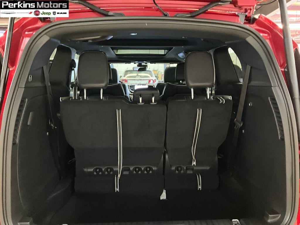 new 2026 Chrysler Pacifica car, priced at $53,677