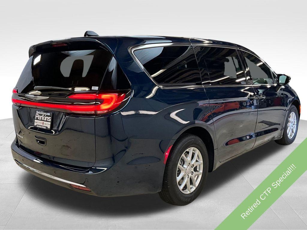 new 2025 Chrysler Pacifica car, priced at $39,167
