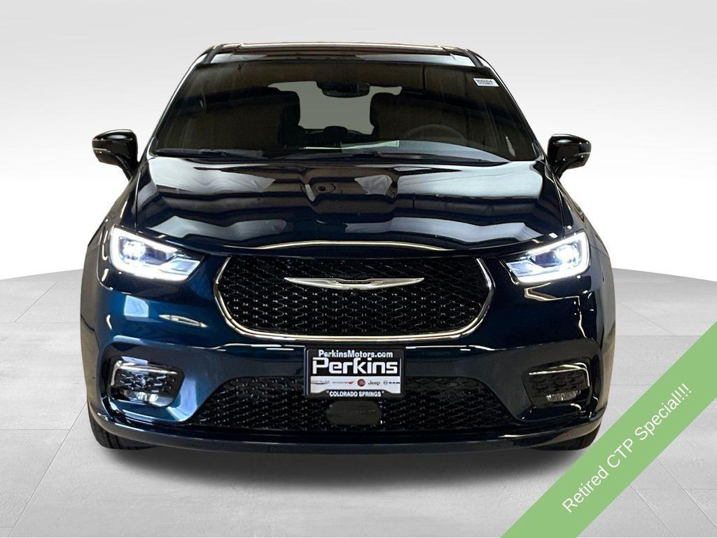 new 2025 Chrysler Pacifica car, priced at $39,167