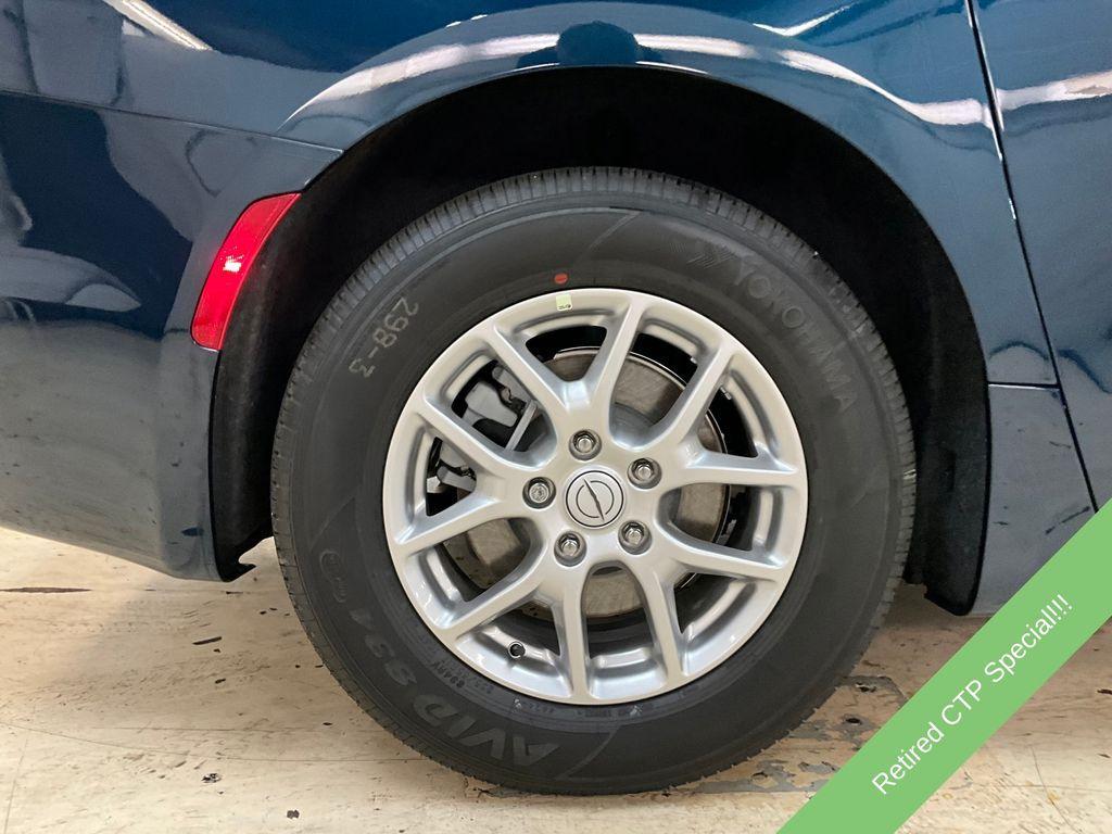 new 2025 Chrysler Pacifica car, priced at $39,167