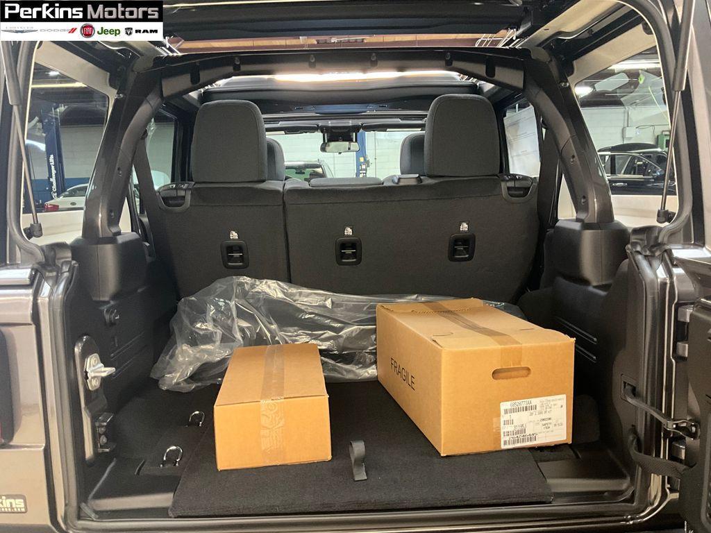new 2025 Jeep Wrangler car, priced at $49,052