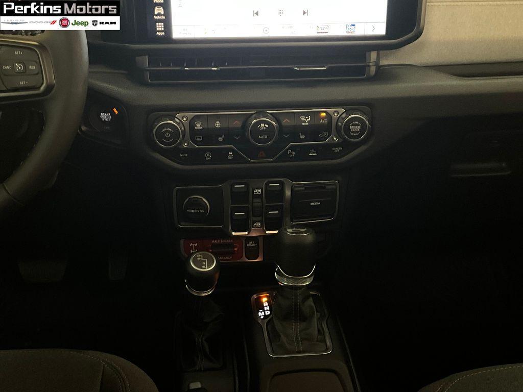 new 2025 Jeep Wrangler car, priced at $49,052
