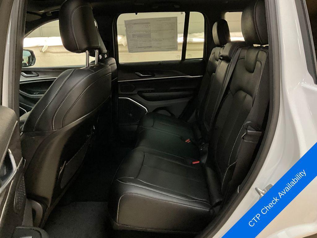 new 2025 Jeep Grand Cherokee car, priced at $47,731