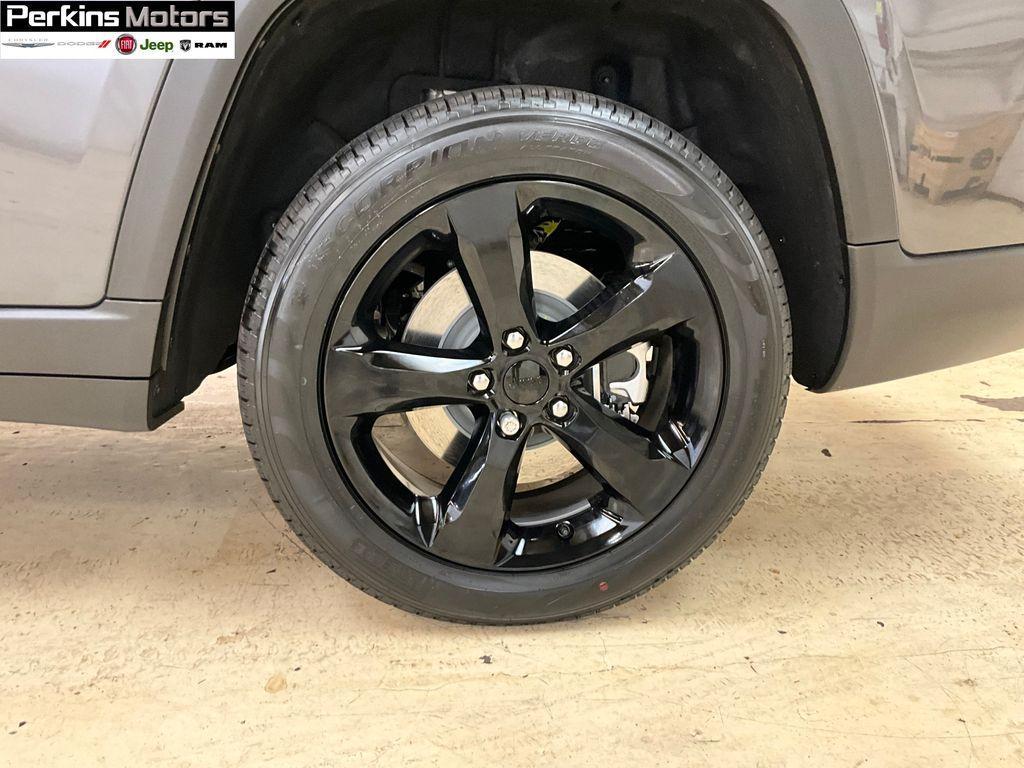 new 2025 Jeep Grand Cherokee L car, priced at $46,752