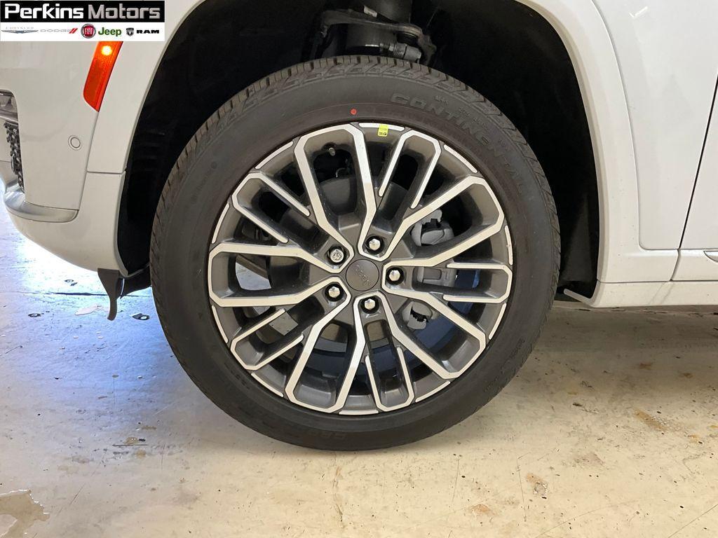 new 2025 Jeep Grand Cherokee L car, priced at $65,318