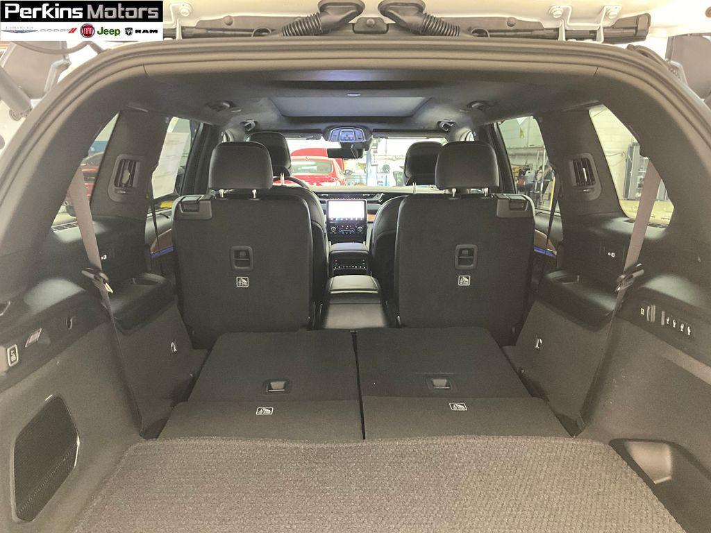 new 2025 Jeep Grand Cherokee L car, priced at $66,718