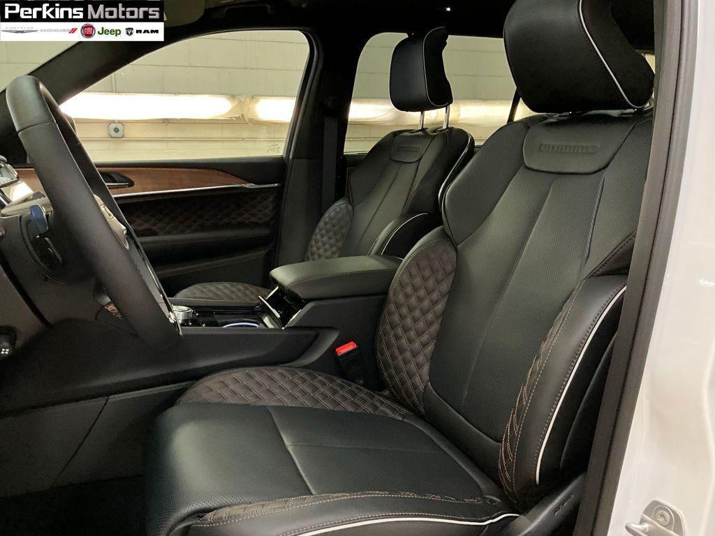 new 2025 Jeep Grand Cherokee L car, priced at $65,318