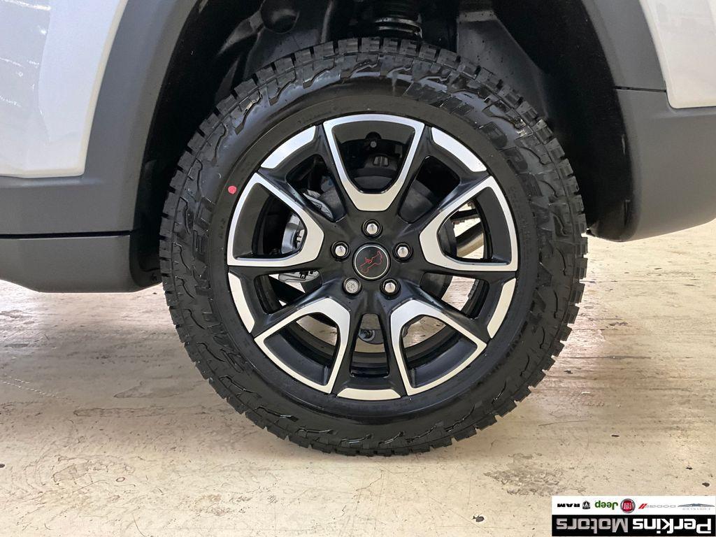 new 2025 Jeep Compass car, priced at $36,810