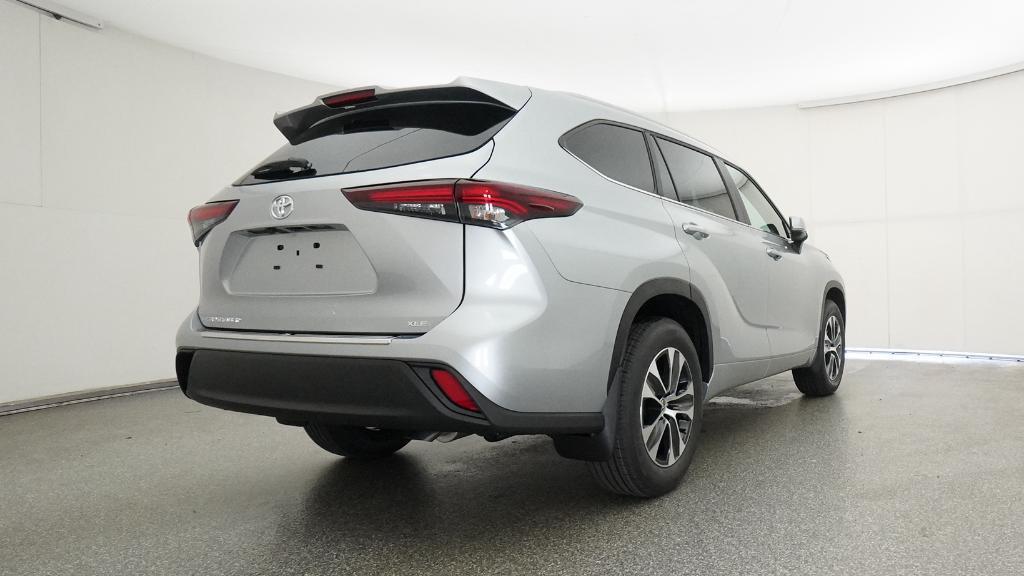 new 2025 Toyota Highlander car, priced at $46,921