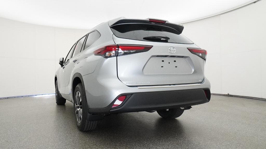 new 2025 Toyota Highlander car, priced at $46,921